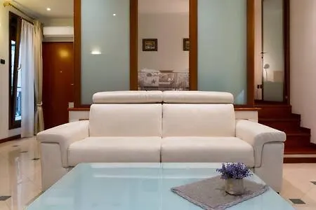 Elegante Nel Cuore Di Lägenhet Ferrara