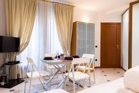 Elegante Nel Cuore Di * Ferrara